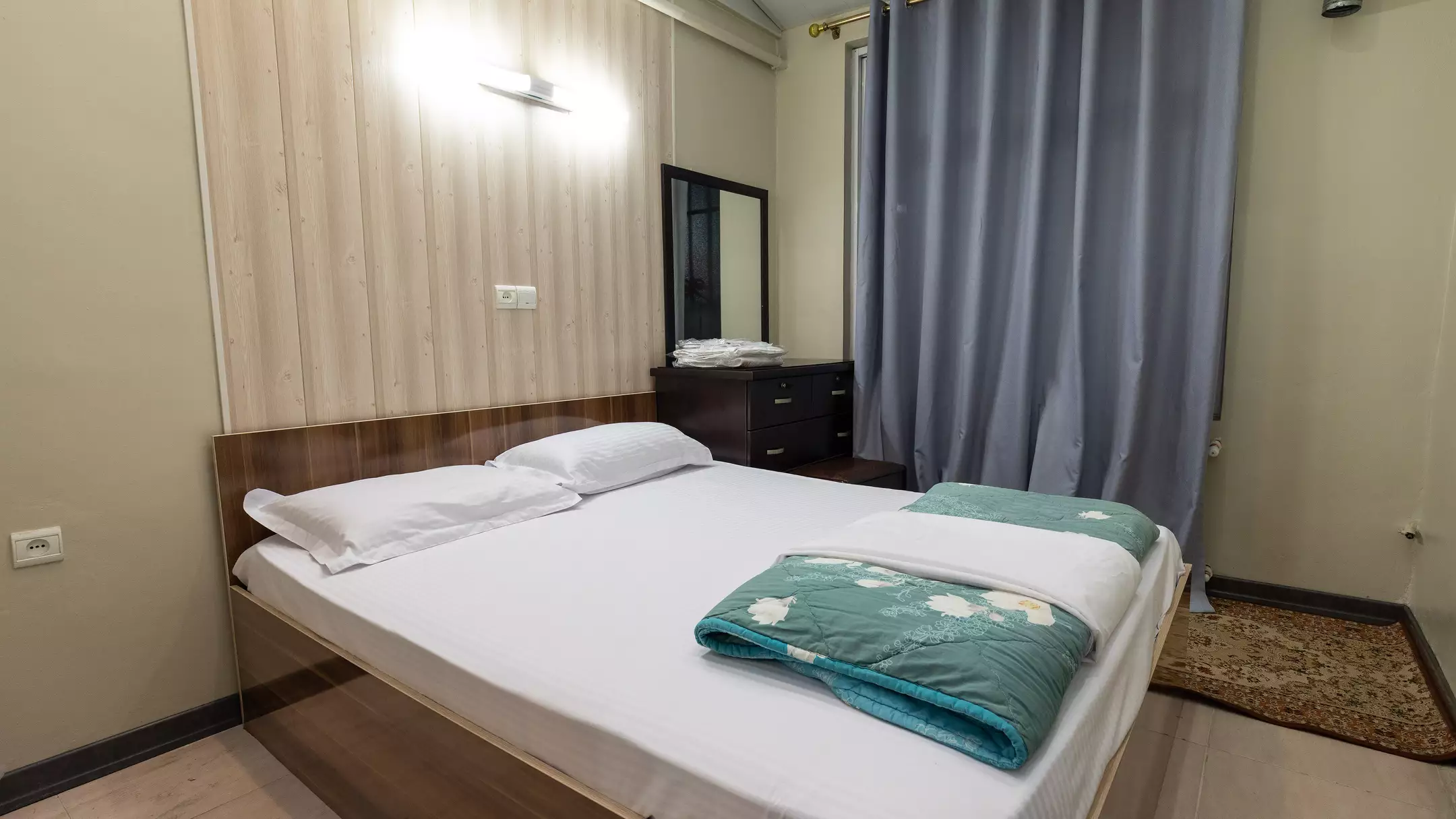 Alibaba https://cdn.alibaba.ir/ostorage/hotel-accommodation-images/685934ada1e6f83605b73904_ویلا دوخوابه شش تخته رویال (1).webp